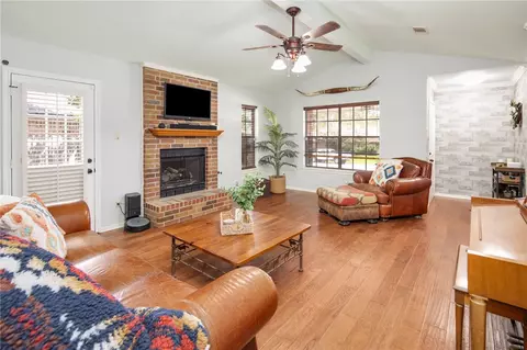 2106 Sleepy Hollow Ln, Bryan, TX 77807