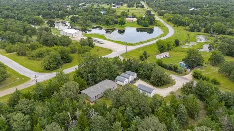 680 Mallard Dr, Caldwell, TX 77836