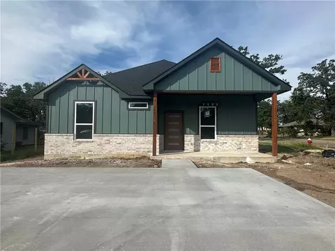 2903 Alabama St, Bryan, TX 77803