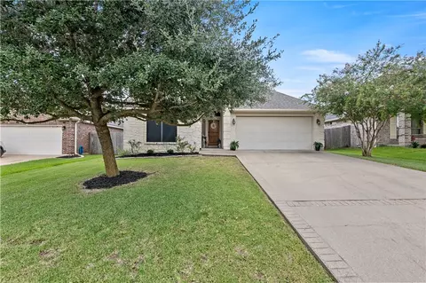 208 Passendale Ln, College Station, TX 77845