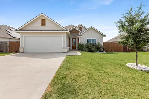 304 Brazos Bnd, Snook, TX 77878