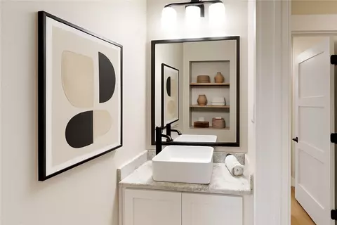 Bath - 913 Travis St, Bryan, TX 77803 photo 4 of 5