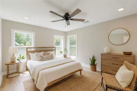 Bedroom - 913 Travis St, Bryan, TX 77803 photo 1 of 6