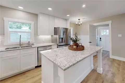 Kitchen - 913 Travis St, Bryan, TX 77803 photo 4 of 5