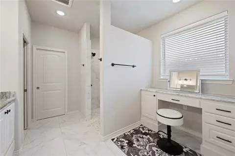 Bath - 3000 Teller Dr, Bryan, TX 77808 photo 3 of 6