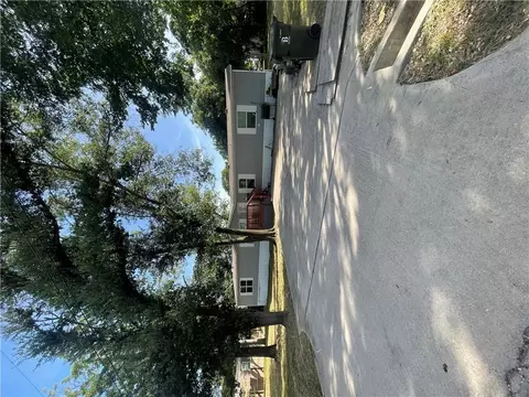 1503 Douglas St, Bryan, TX 77808 photo 3