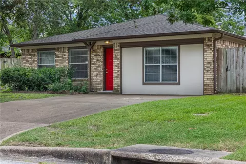 4316 Meadowbrook Dr, Bryan, TX 77802