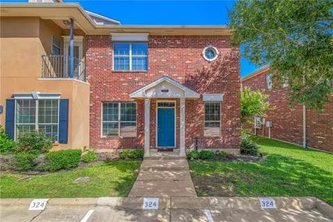 324 Forest Dr, College Station, TX 77840
