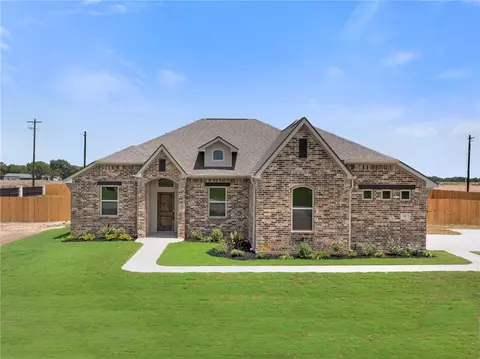 101 Court Side Dr, Snook, TX 77878