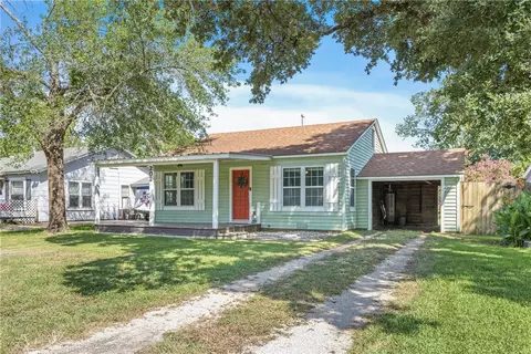 202 Bizzell St, Bryan, TX 77801