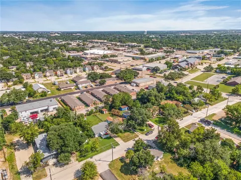 View/Area - 202 Bizzell St, Bryan, TX 77801 photo 3 of 8