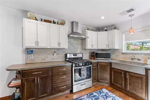 Kitchen - 202 Bizzell St, Bryan, TX 77801 photo 4 of 5