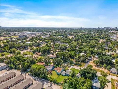 View/Area - 202 Bizzell St, Bryan, TX 77801 photo 4 of 8