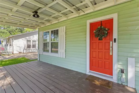 Exterior - 202 Bizzell St, Bryan, TX 77801 photo 4 of 5