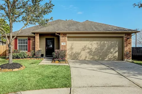 706 Silver Reef Ln, La Marque, TX 77568