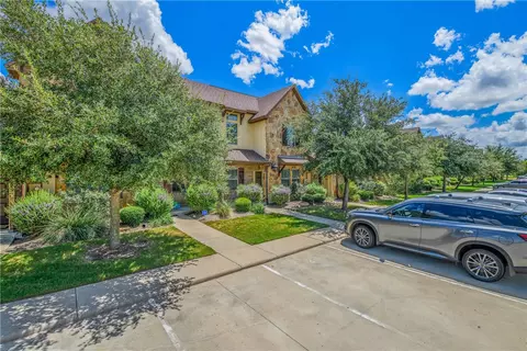 3205 Papa Bear, College Station, TX 77845