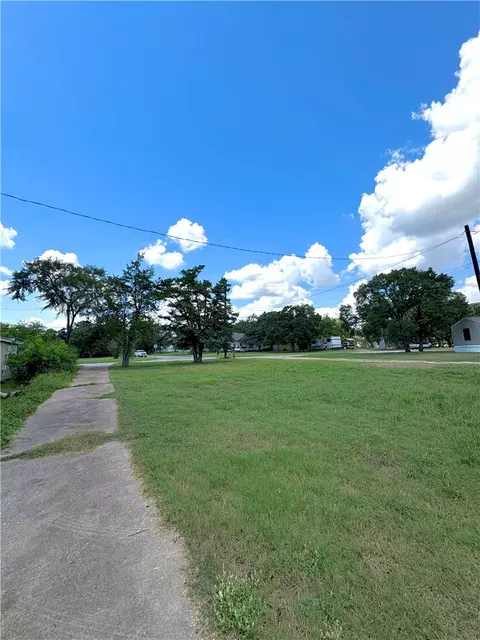1111 Boulevard St, Bryan, TX 77803 photo 6