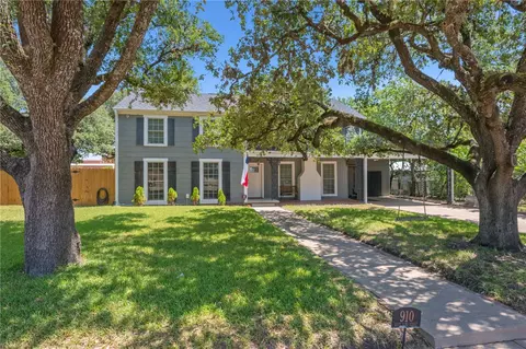 910 E 32nd St, Bryan, TX 77803