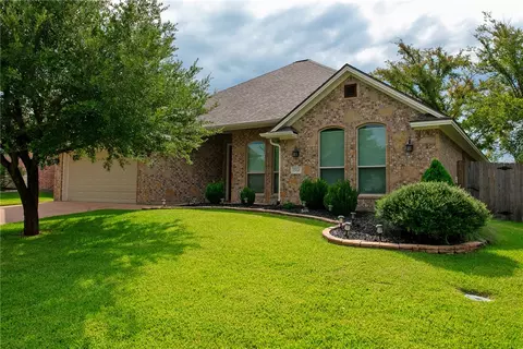 2902 Alba Ct, Bryan, TX 77808