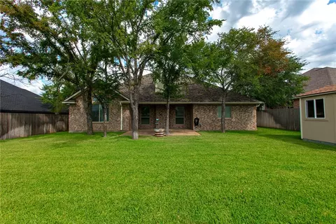 Exterior - 2902 Alba Ct, Bryan, TX 77808 photo 5 of 6