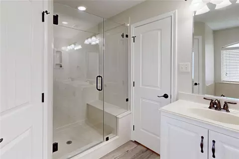 Bath - 2902 Alba Ct, Bryan, TX 77808 photo 3 of 3