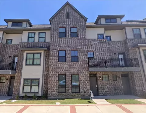616 Clay St, Bryan, TX 77801