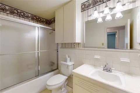 Bath - 605 Walker St, Bryan, TX 77802 photo 1 of 2