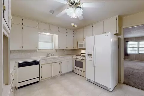 Kitchen - 605 Walker St, Bryan, TX 77802 photo 2 of 4