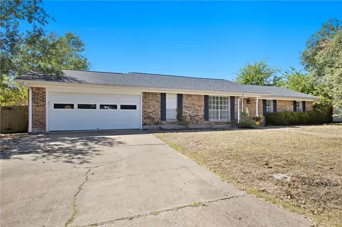 Exterior - 3702 Tanglewood Dr, Bryan, TX 77802 photo 1 of 3