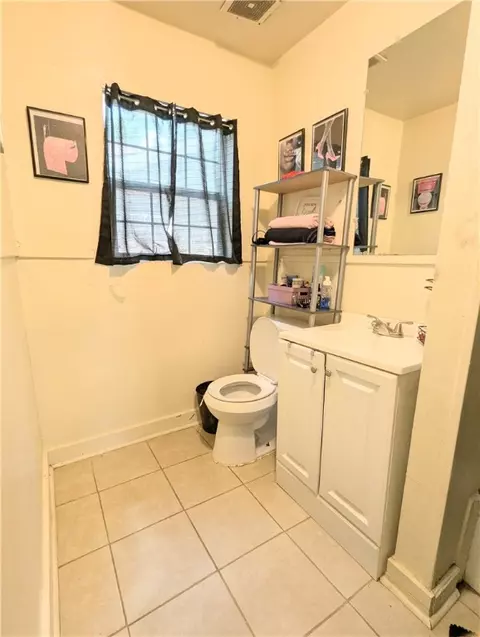 Bath - 306 Harvey St, Bryan, TX 77803 photo 1 of 1