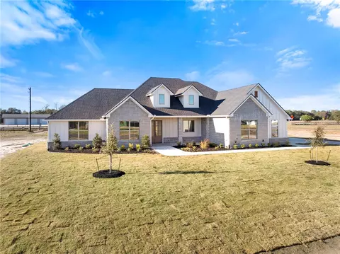 Exterior - 7899 Mathis Creek Dr, Bryan, TX 77808 photo 4 of 7