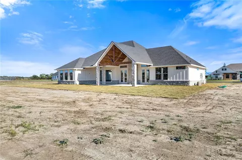 Exterior - 7899 Mathis Creek Dr, Bryan, TX 77808 photo 5 of 7