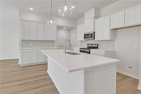 Kitchen - 3576 Pointe Du Hoc Loop, Bryan, TX 77808 photo 4 of 6