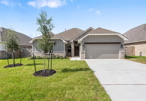 Exterior - 2813 Spector Dr, Bryan, TX 77808 photo 3 of 8