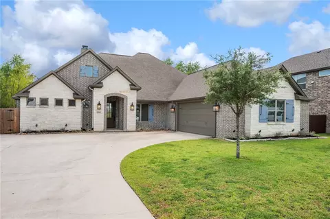 4804 Crooked Branch Dr, College Station, TX 77845
