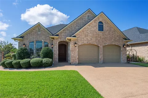 3801 Park Village Ct, Bryan, TX 77802