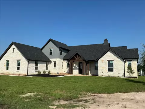 9974 Hidden Pond Dr, Iola, TX 77861