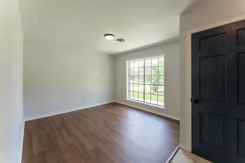 1102 Lamar Dr, Bryan, TX 77802 photo 4
