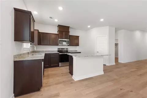 5649 Fox Bluff Dr, Bryan, TX 77807 photo 13