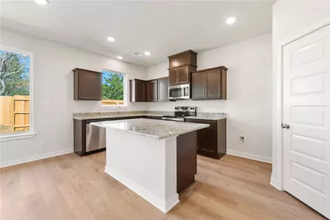 5649 Fox Bluff Dr, Bryan, TX 77807 photo 12