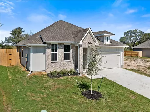 5649 Fox Bluff Dr, Bryan, TX 77807 photo 4