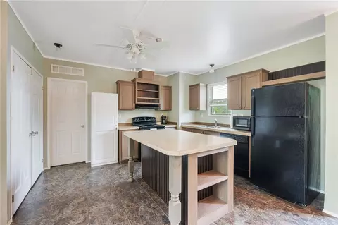 9150 Hensarling Ln, Bryan, TX 77808 photo 13