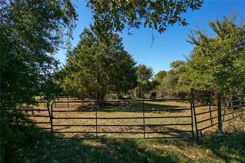 11041 Jackrabbit Ln, Bryan, TX 77808 photo 13