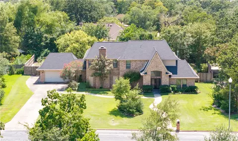 2904 Camille Dr, College Station, TX 77845
