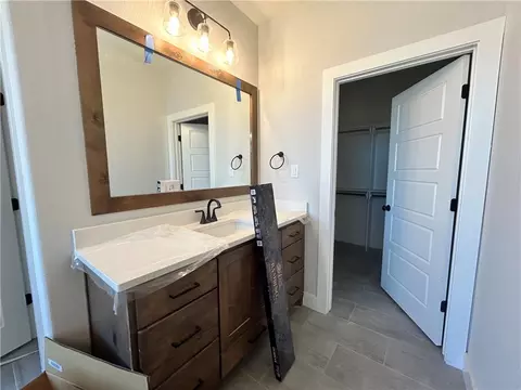 Bath - 3577 Chantilly Path, Bryan, TX 77808 photo 3 of 5