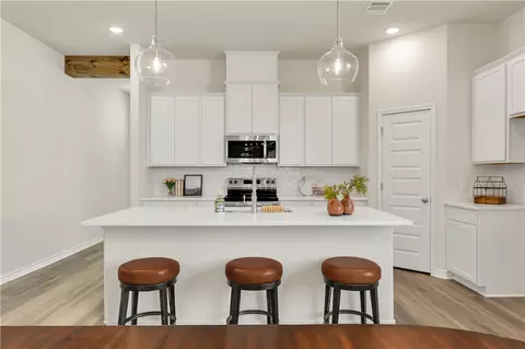 Kitchen - 3520 Pointe Du Hoc Dr, Bryan, TX 77808 photo 4 of 4