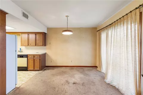Living - 601 Cache Cove B, Bryan, TX 77802 photo 2 of 4