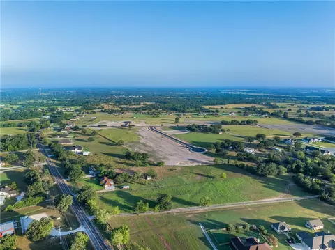 6923 Ellehue Ln, Bryan, TX 77808
