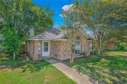 806 Kalanchoe, College Station, TX 77840