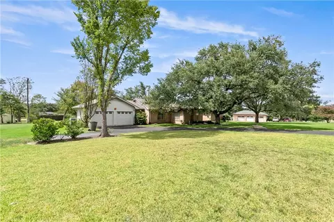 828 S Rosemary Dr, Bryan, TX 77802